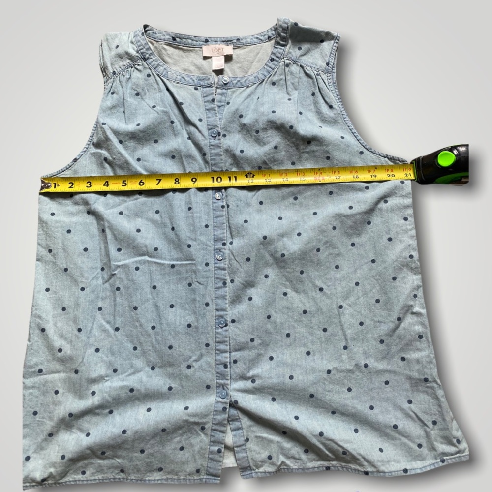 Large Loft Light Chambray Sleeveless Polka Dot Button Up Top - Picture 3 of 6
